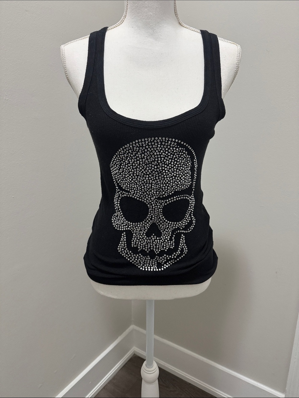 Black Rhinestone Skull Ribbed Tank Top - Women